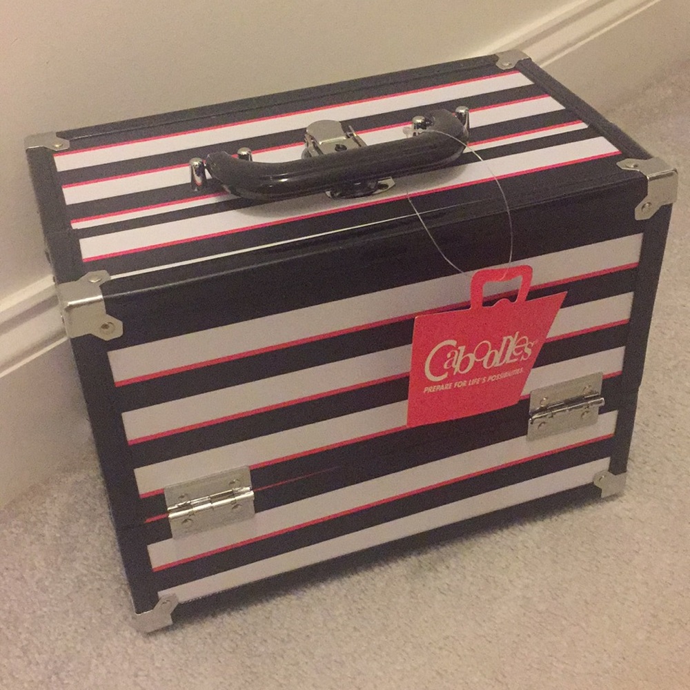 NWT Caboodles makeup case